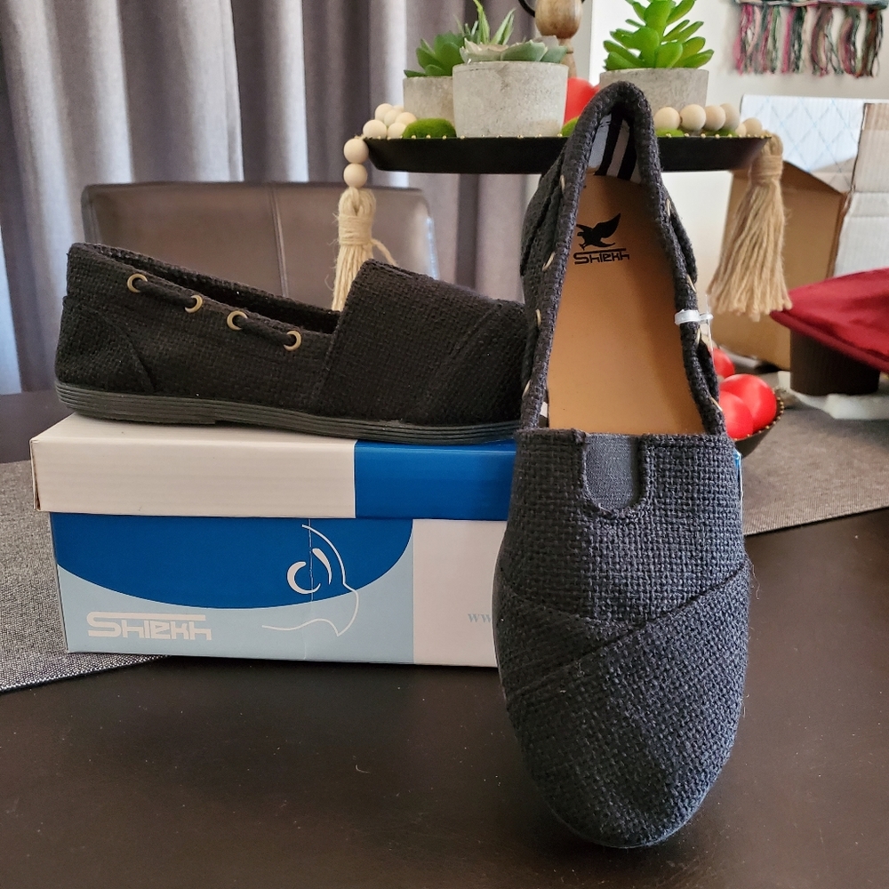 Shiekh Style Irene Black Burlap Flat